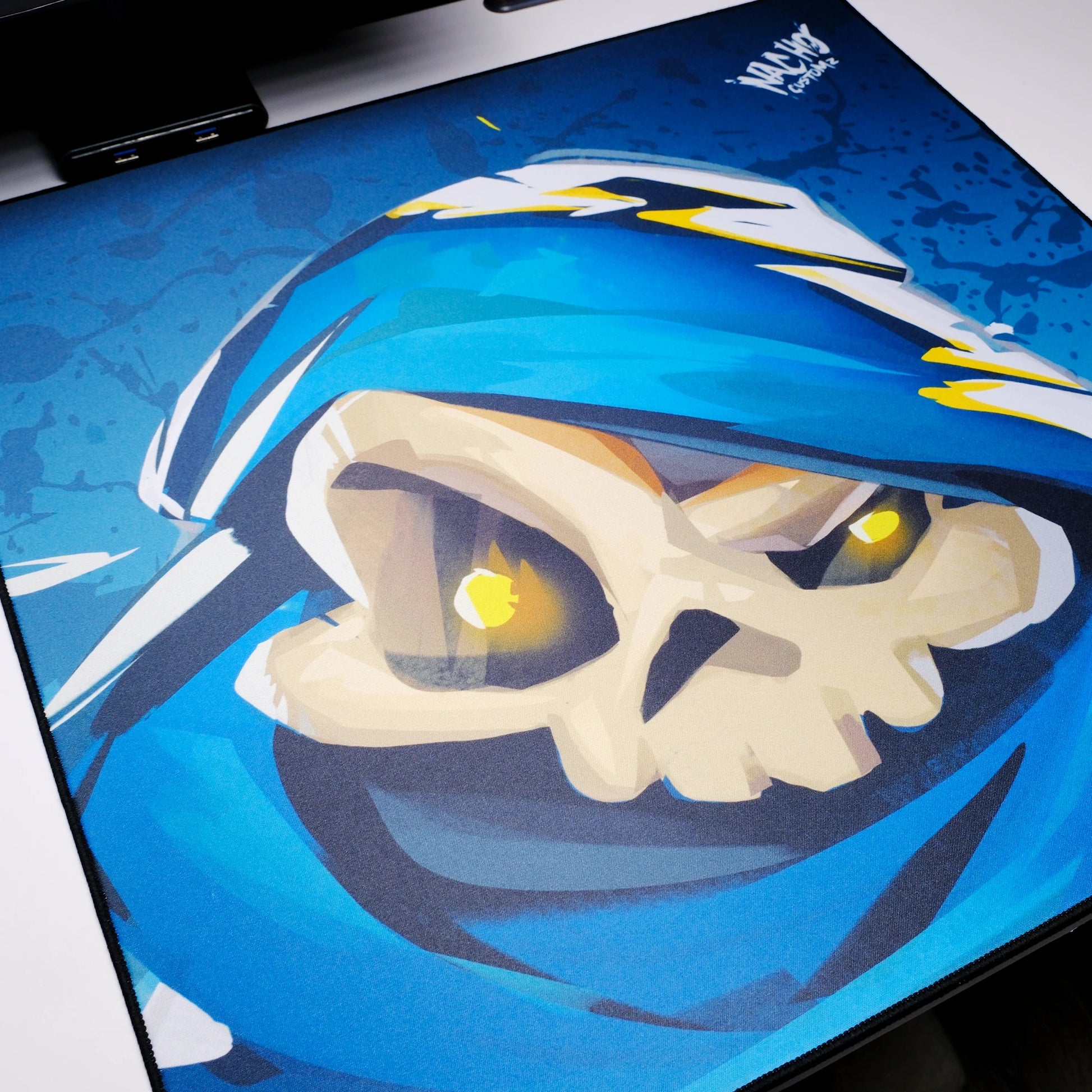 ERRENNIR Gecko x Nacho Customz The Gaze Gaming MousePad